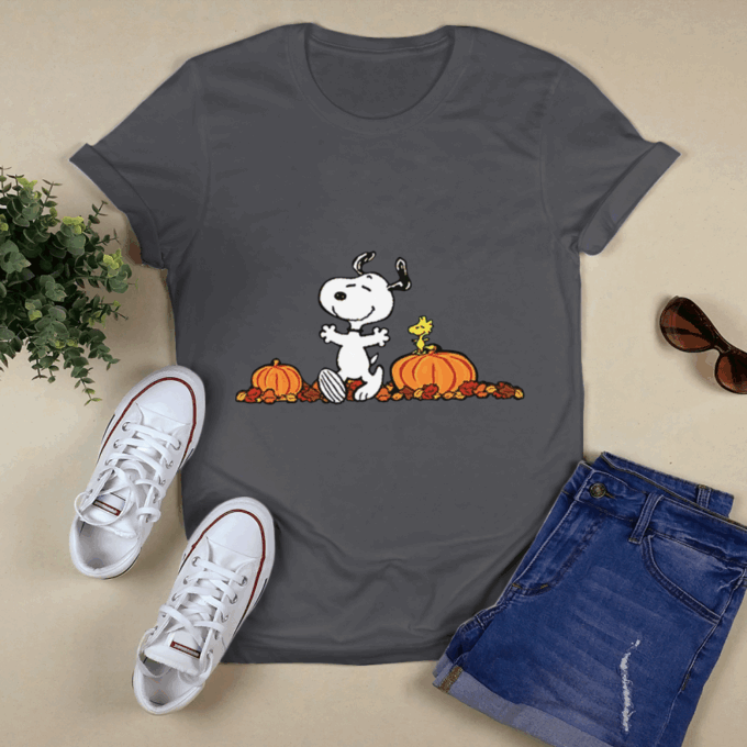 Snoopy Autumn Halloween T-shirt: Spooky Fun & Trendy Design