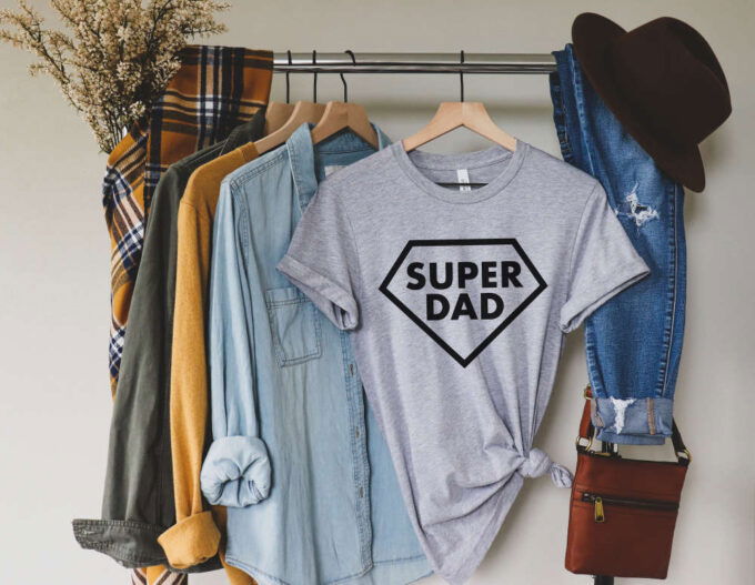 Super Dad Father’s Day Shirt Gift Superhero Dad T-shirt Best Gifts for Papa New Dad Tee Shirt Superhero Dad Shirt Funny Dad T Shirt
