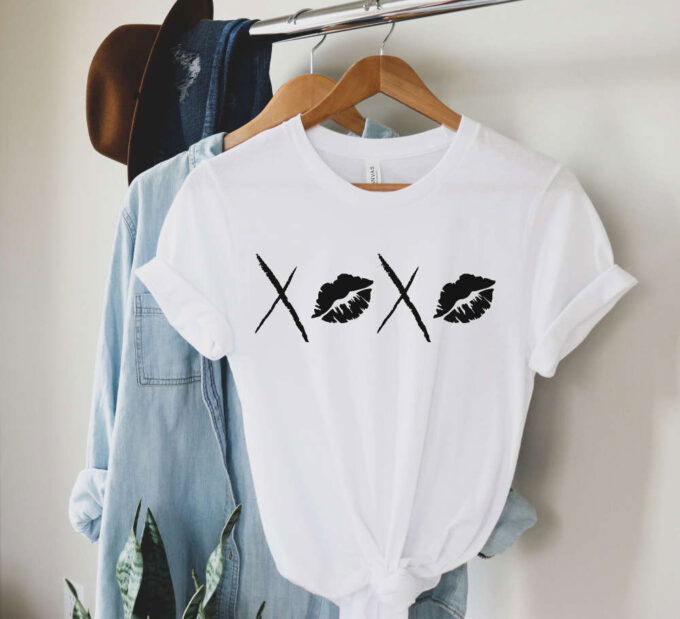 XOXO Shirt Kiss Shirt Valentine Shirt Gift For Girlfriend Lips Shirt XO Shirt Lovely Shirts Cute Shirts Gift Shirt For Women