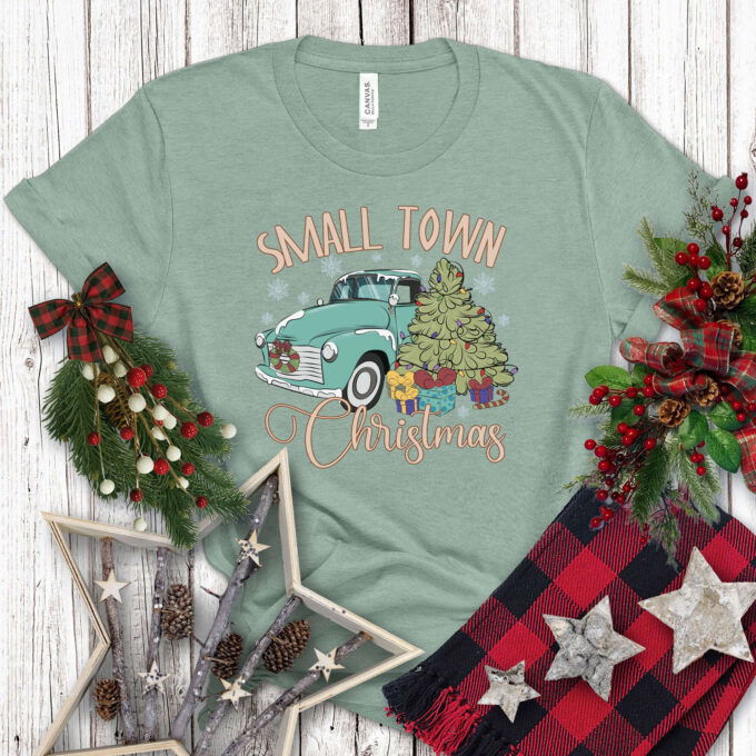 Christmas Shirt Family: Festive Tshirt Tree Design Crewneck – Merry Christmas Vacation Gift