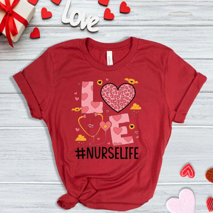 Cute Nurse Valentine s Day Shirt: Love ER Nurse T-Shirt