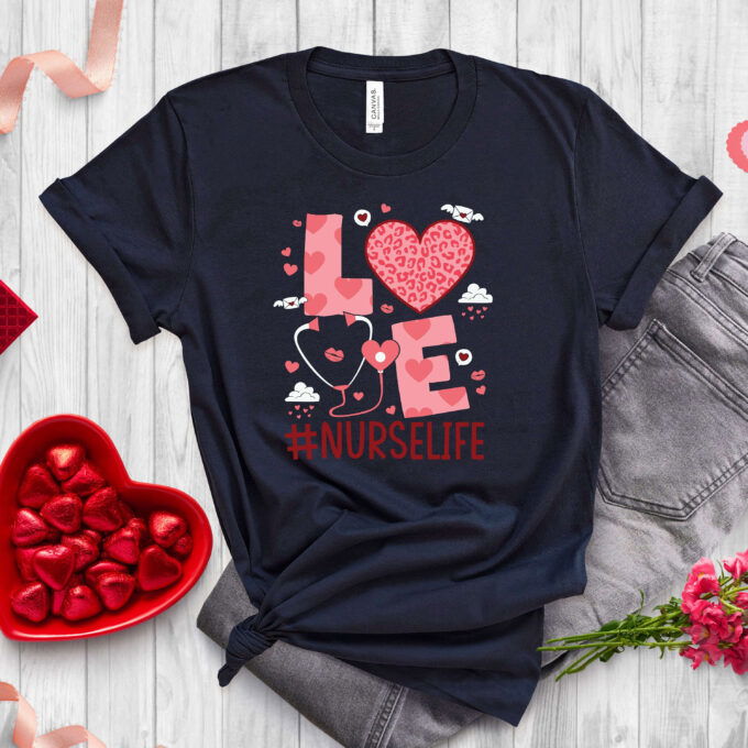 Cute Nurse Valentine s Day Shirt: Love ER Nurse T-Shirt