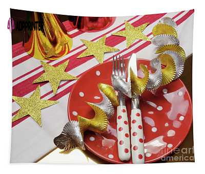 Super Bowl 49ers Party Table Settings – Red Gold & White Milleflore Images Tapestry Super Bowl 49ers Party Table Settings – Red Gold & White Milleflore Images Tapestry