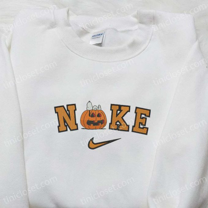 Nike x Sleeping Snoopy Pumpkin Embroidered Sweatshirt Adorable Halloween Hoodie & T-shirt